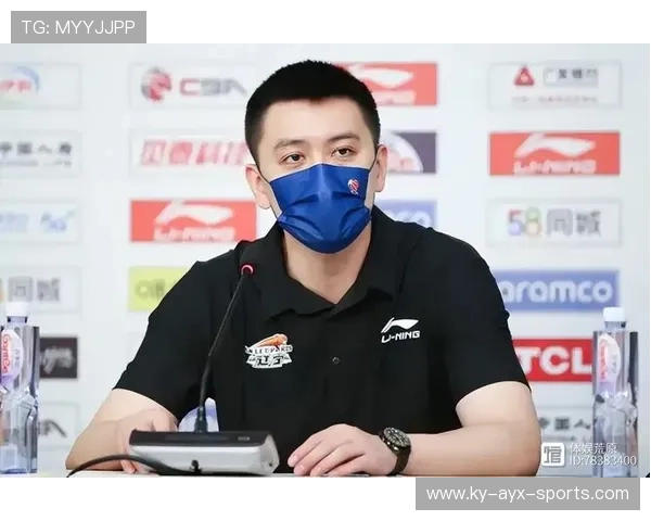 广东宏远内外线配合无懈可击，杨鸣总结成功经验