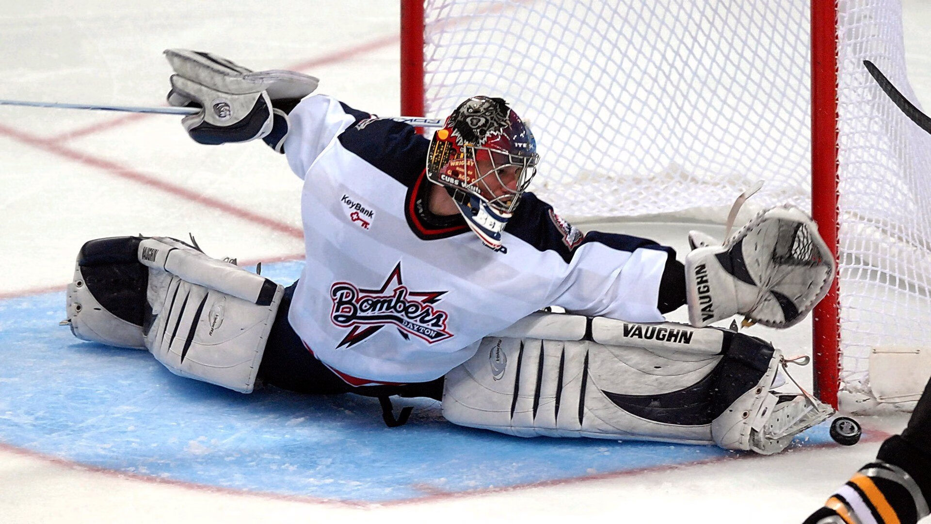 爱游戏体育(AYX)官方APP下载-主力球员表现稳定,多球员贡献进球,球队的主力是什么位置