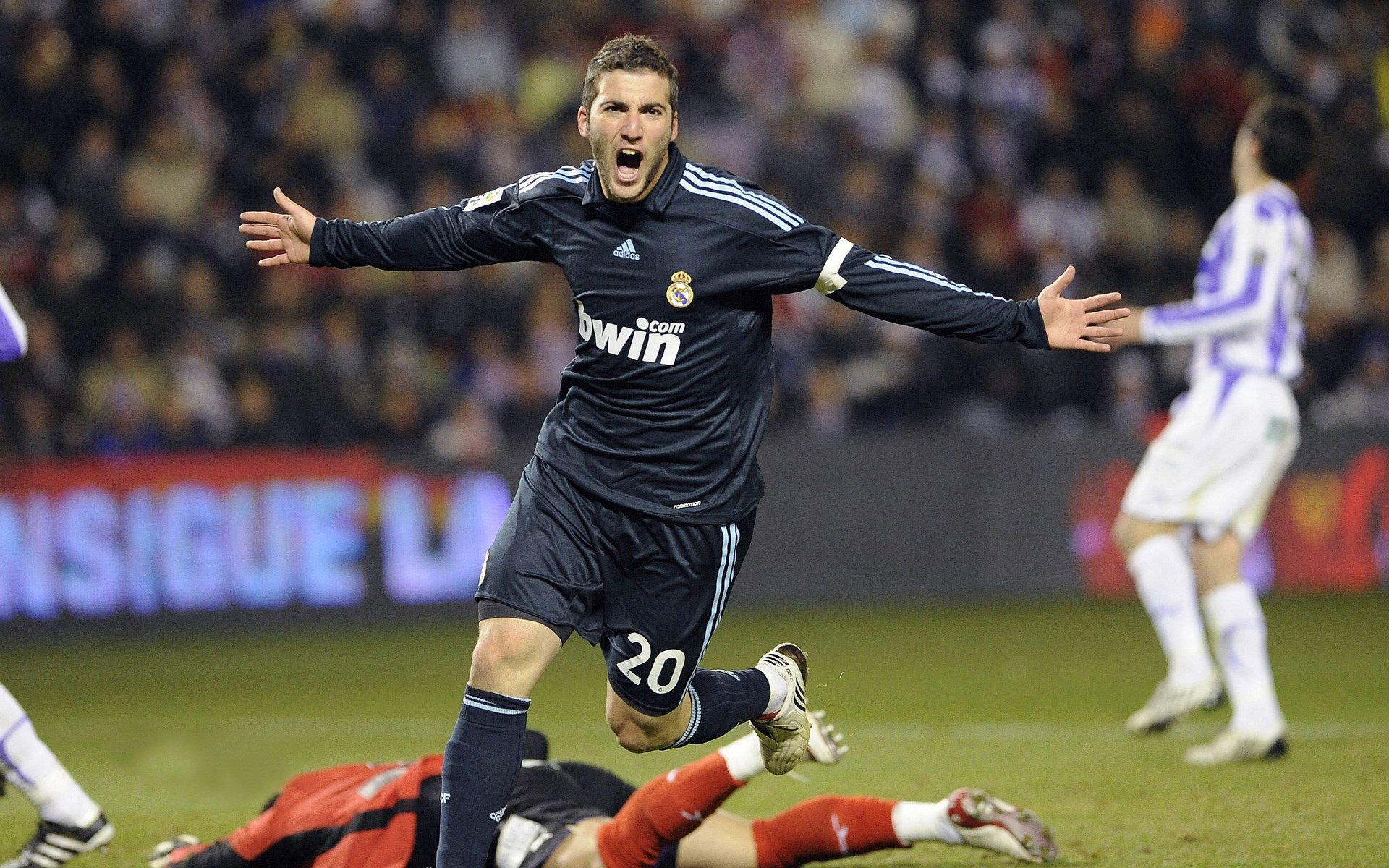 爱游戏体育app-法国新星崭露头角,成为未来的中坚力量